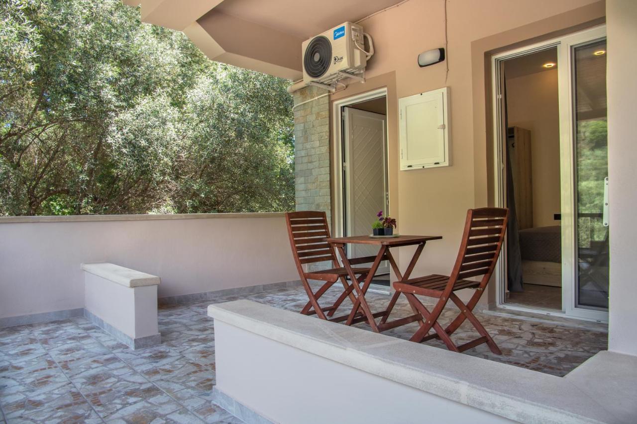 Antartisa B&B Limni  Kültér fotó